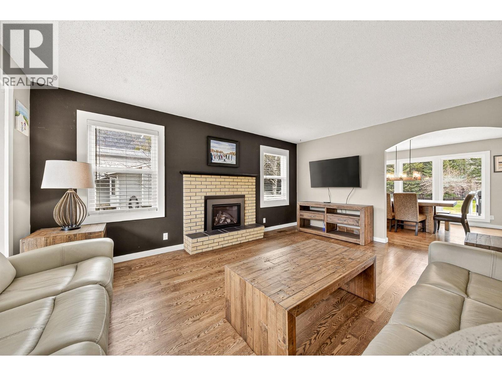 255 Pine Avenue, Sparwood, British Columbia  V0B 2G0 - Photo 10 - 10385435