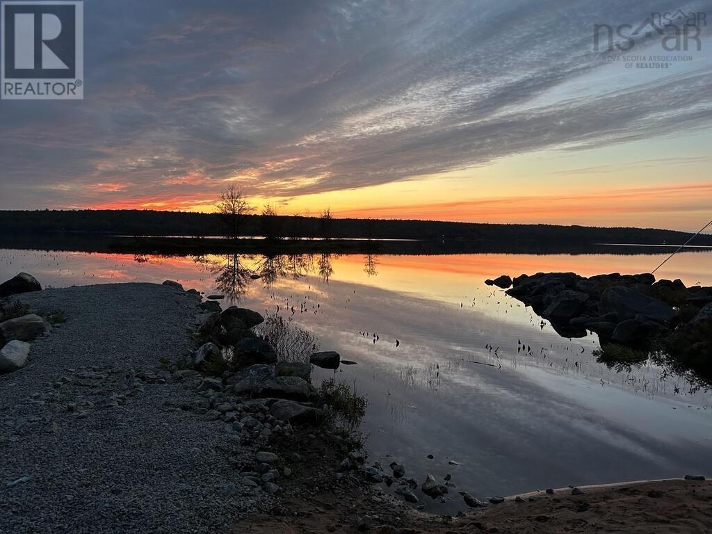 W13 Falkenham Road, lake torment, Nova Scotia