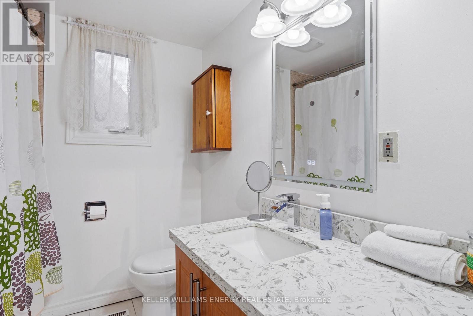 42 Oakley Boulevard, Toronto, Ontario  M1P 3P4 - Photo 7 - E13064876