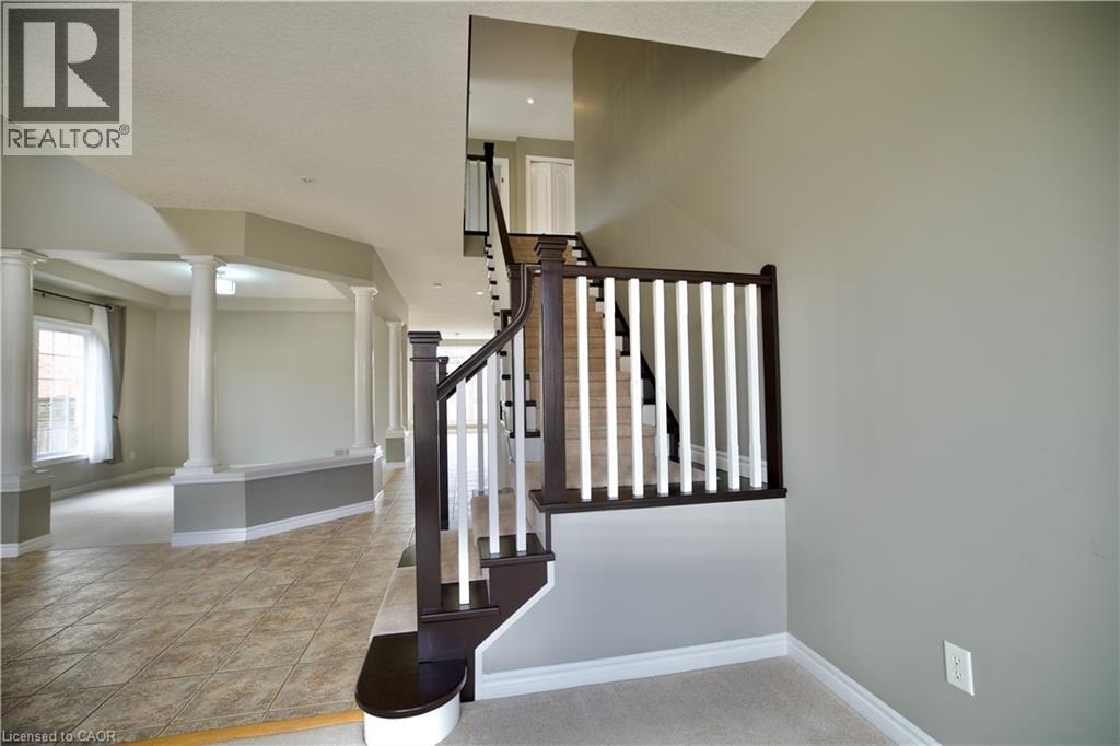 711 Cedar Bend Drive, Waterloo, Ontario  N2V 2R2 - Photo 7 - 40805537