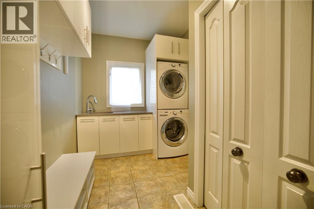 711 Cedar Bend Drive, Waterloo, Ontario  N2V 2R2 - Photo 15 - 40805537