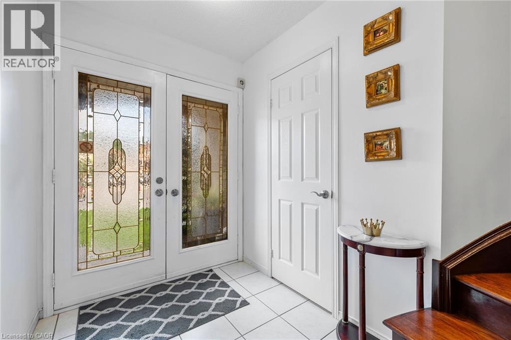 3 Nature Court, Hamilton, Ontario  L9C 7T5 - Photo 7 - 40814002