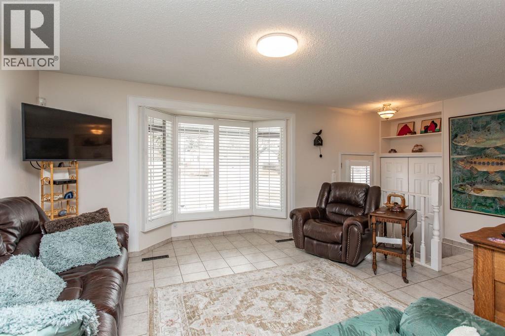 13 Scott Street, Red Deer, Alberta  T4N 0E3 - Photo 5 - A2299301