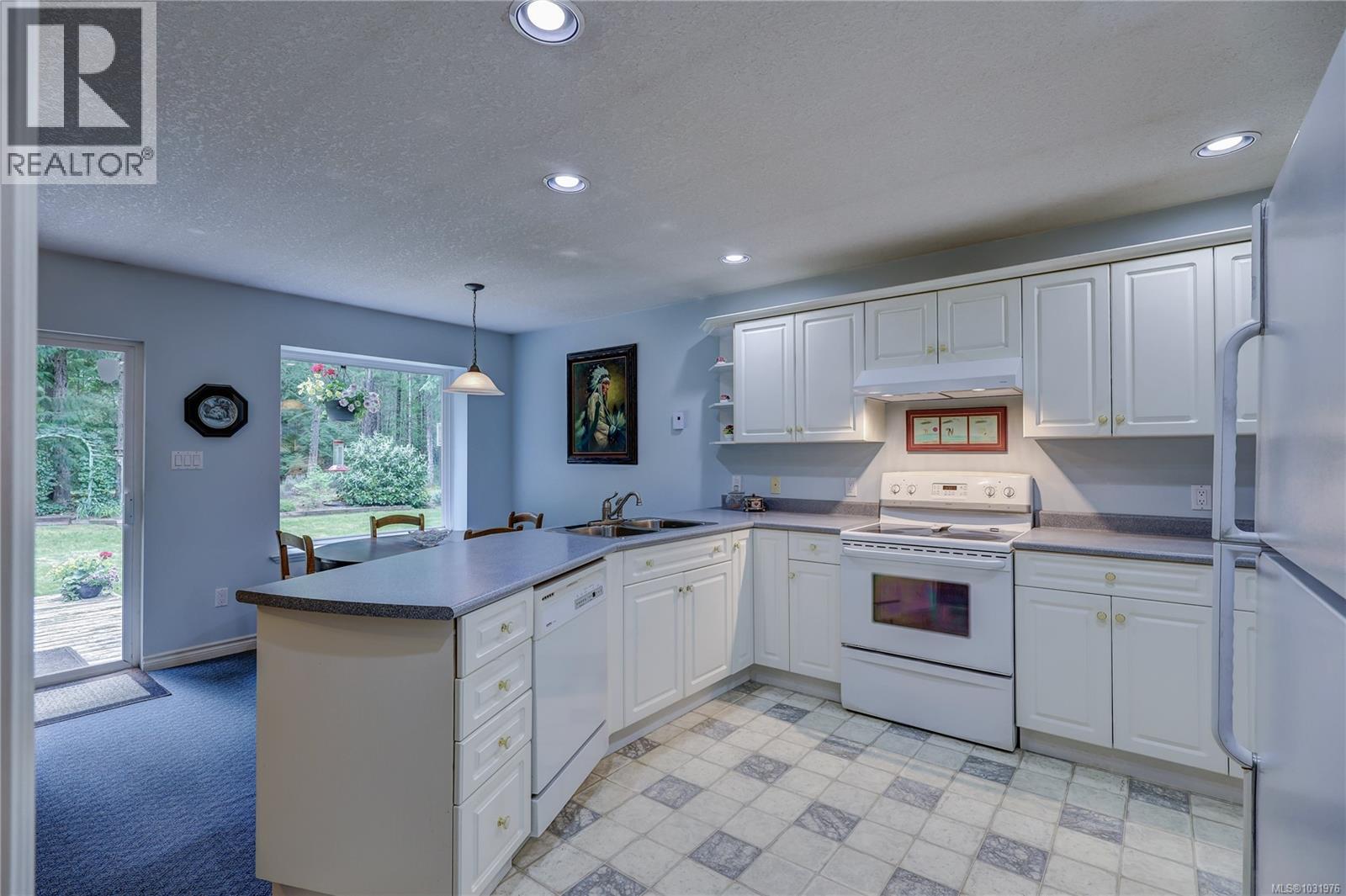 1377 Meadowood Way, Qualicum Beach, British Columbia  V9K 2S4 - Photo 5 - 1031976