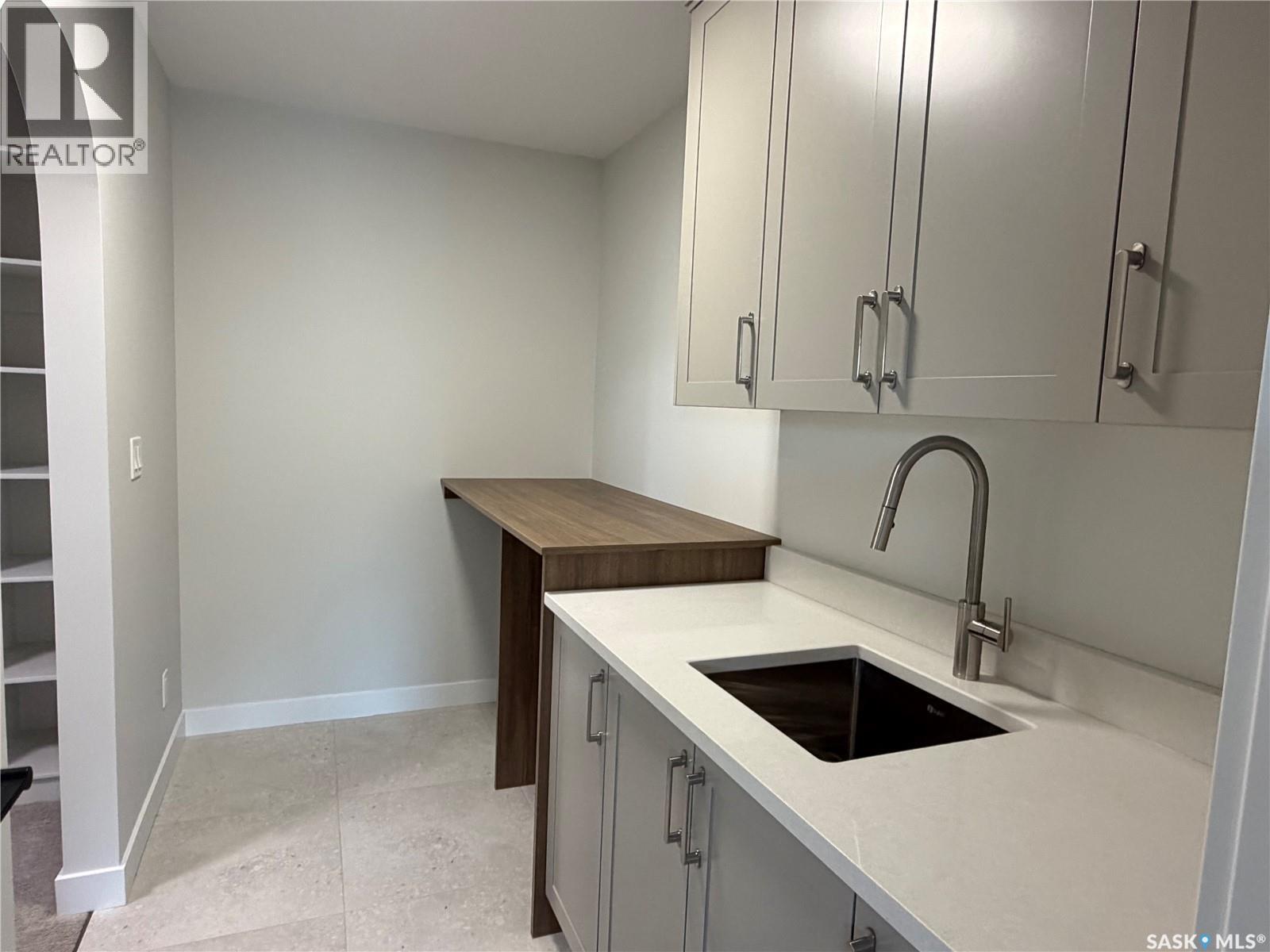 310 Traeger Manor, Saskatoon, Saskatchewan  S7V 1Z4 - Photo 12 - SK034475