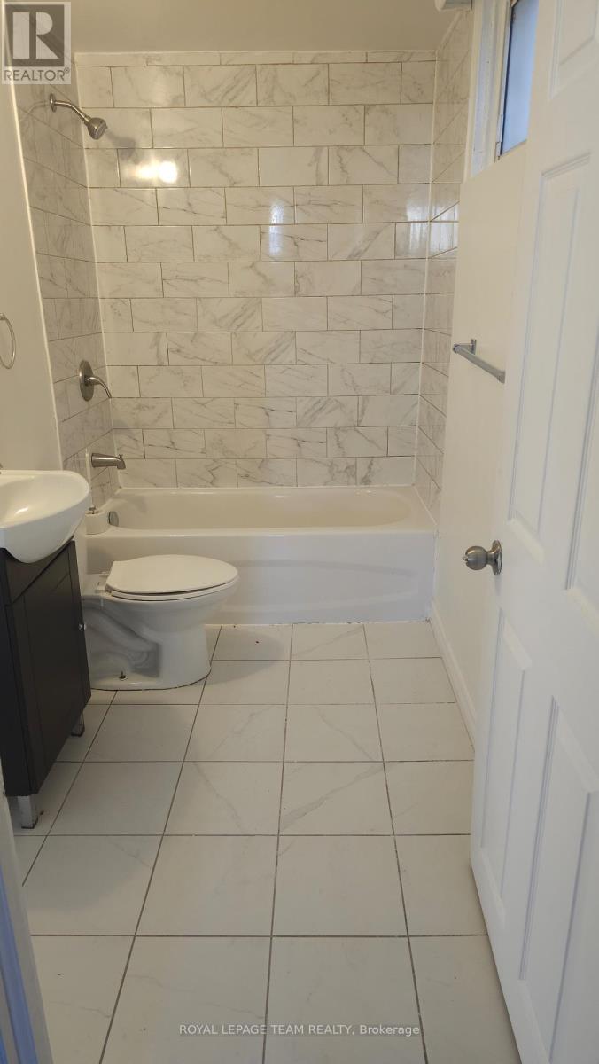 1 - 395 Peach Tree Lane, Ottawa, Ontario  K1K 2R7 - Photo 11 - X13064826