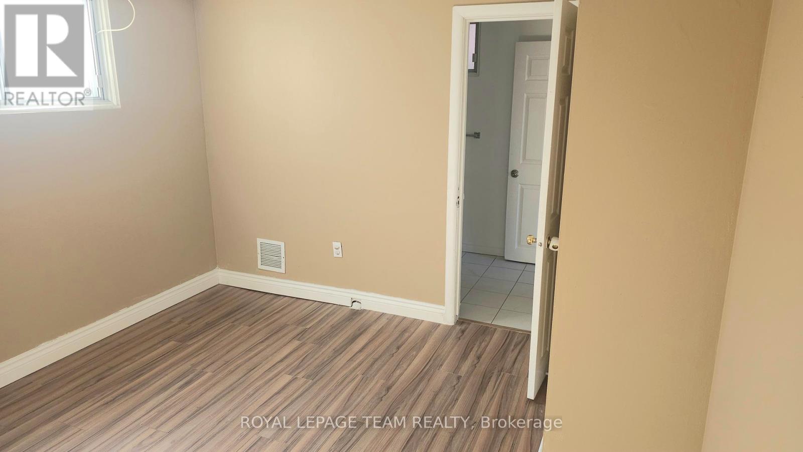 1 - 395 Peach Tree Lane, Ottawa, Ontario  K1K 2R7 - Photo 8 - X13064826