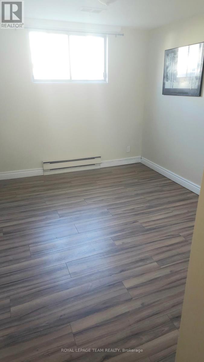 1 - 395 Peach Tree Lane, Ottawa, Ontario  K1K 2R7 - Photo 9 - X13064826