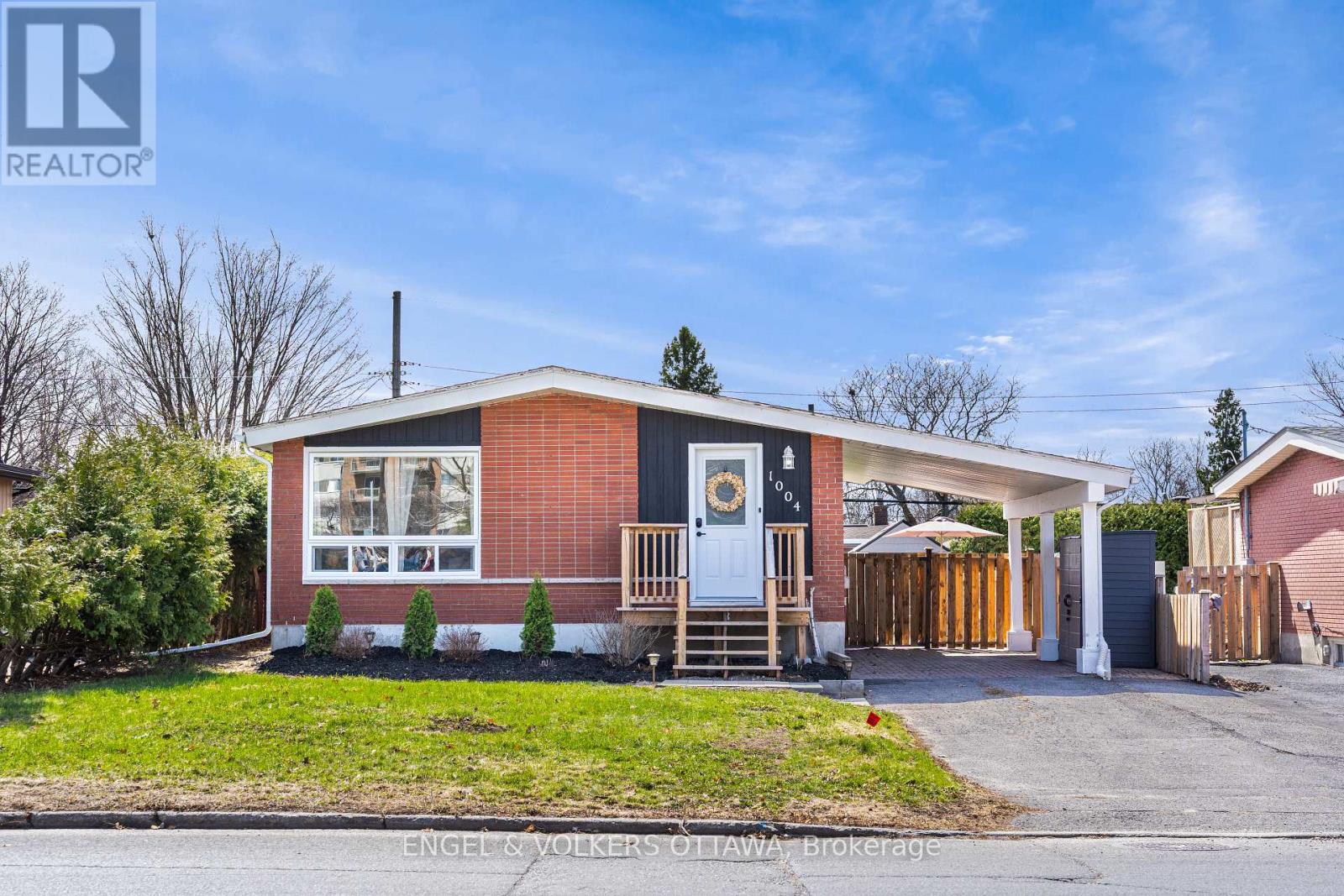 1004 Pleasant Park Road, Ottawa, Ontario  K1G 2A1 - Photo 1 - X13064868