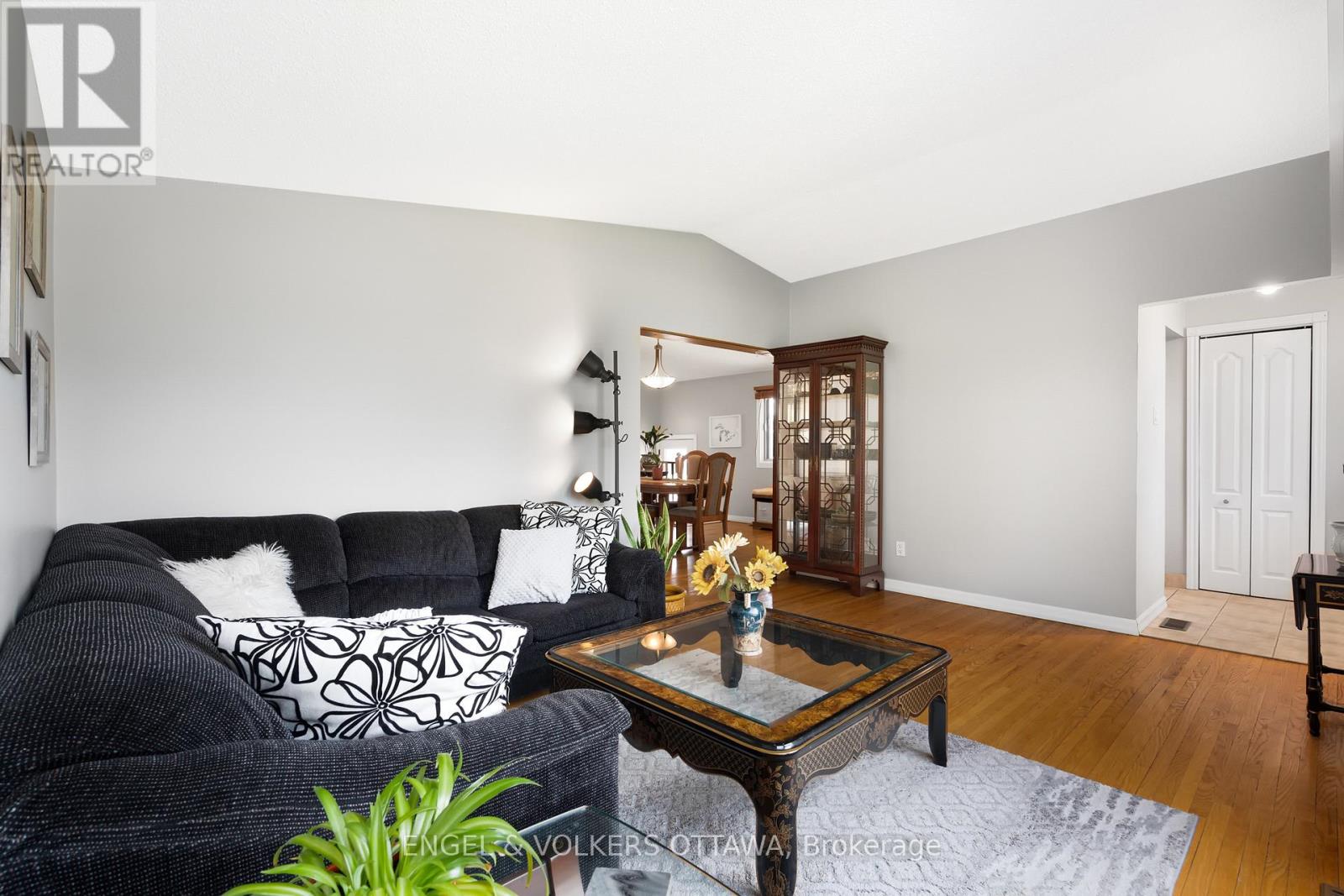 1004 Pleasant Park Road, Ottawa, Ontario  K1G 2A1 - Photo 10 - X13064868