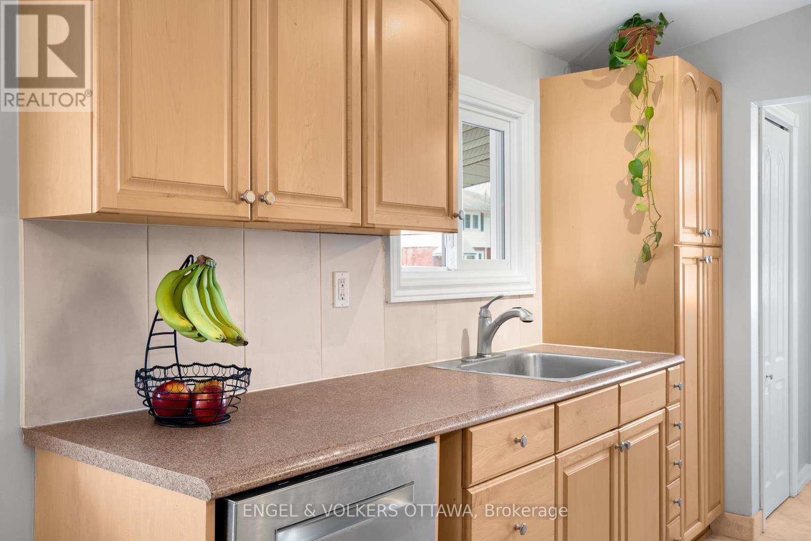 1004 Pleasant Park Road, Ottawa, Ontario  K1G 2A1 - Photo 18 - X13064868