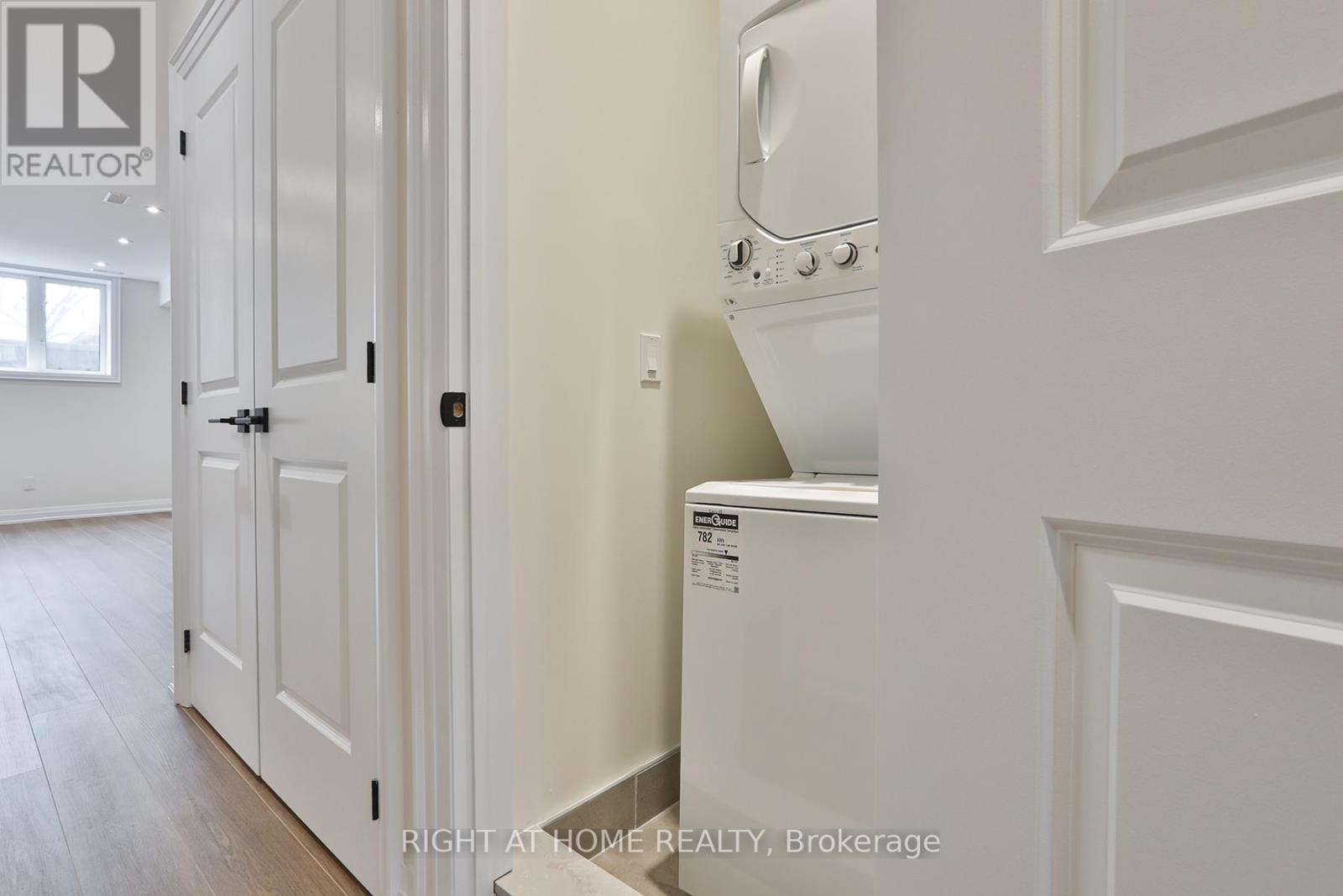 2 - 39 Fifteenth Street, Toronto, Ontario  M8V 3J3 - Photo 15 - W12873270