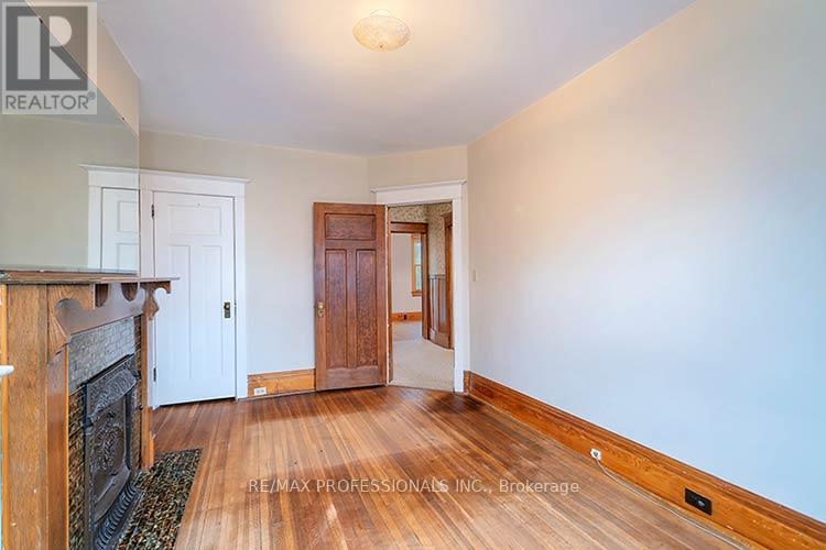 316 Durie Street, Toronto, Ontario  M6S 3G3 - Photo 12 - W13059920