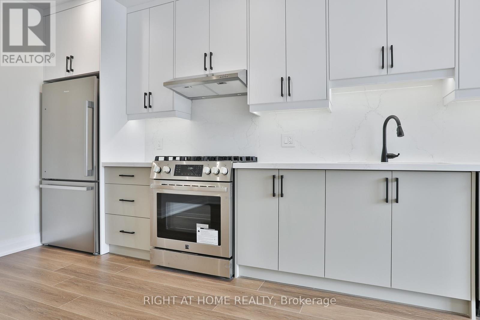 1 - 39 Fifteenth Street, Toronto, Ontario  M8V 3J3 - Photo 7 - W12873268