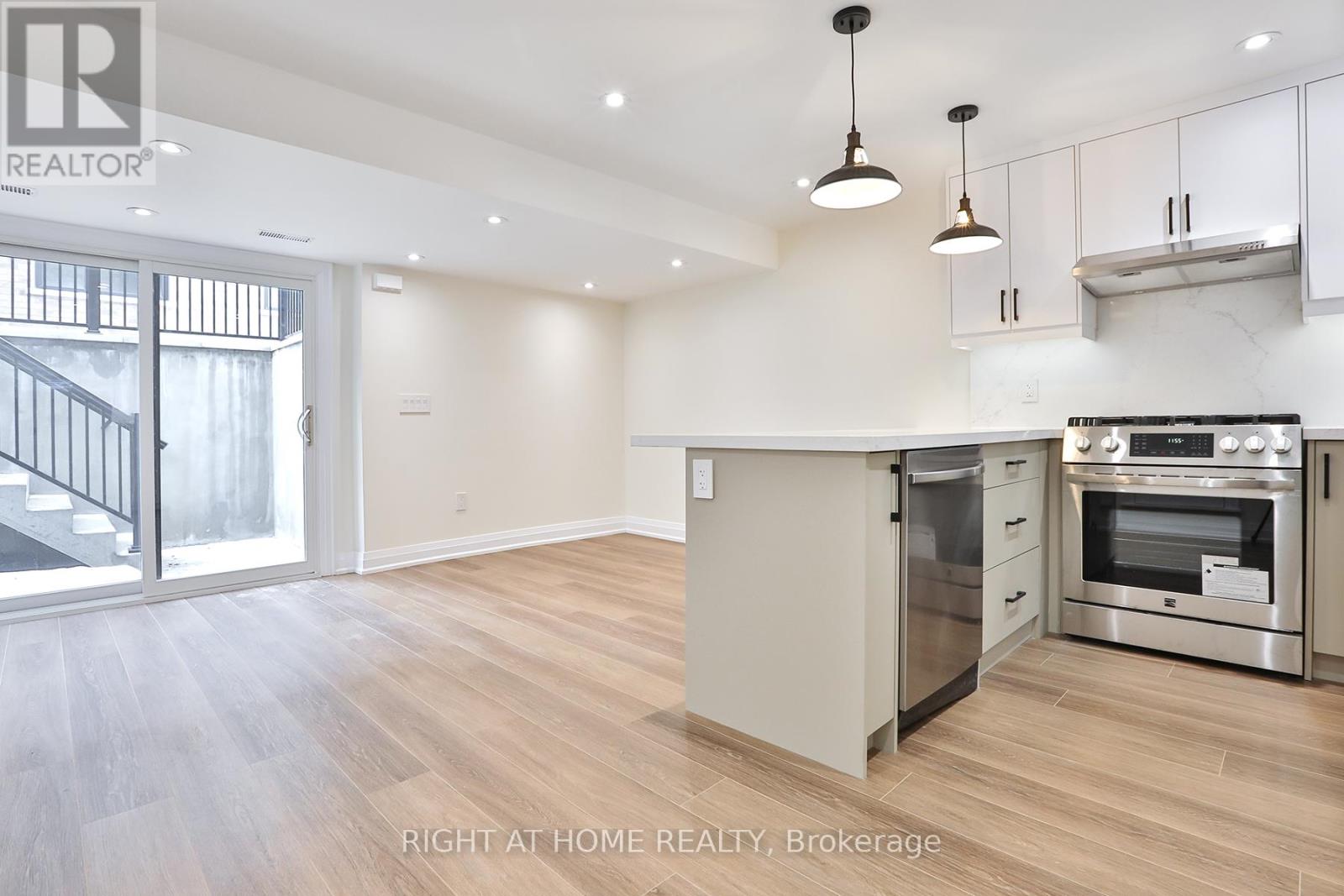 4 (Garden Suite) - 39 Fifteenth Street, Toronto, Ontario  M8V 3J3 - Photo 5 - W12873274