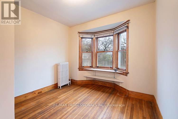 316 Durie Street, Toronto, Ontario  M6S 3G3 - Photo 13 - W13059920