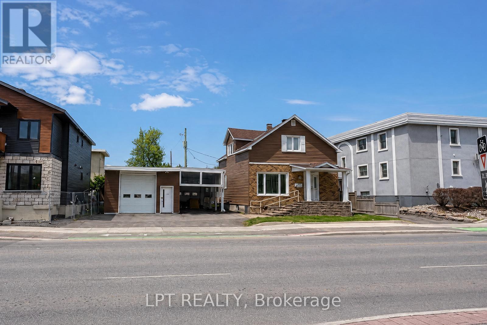 412 Montreal Road, Ottawa, Ontario  K1K 0V4 - Photo 2 - X12796482