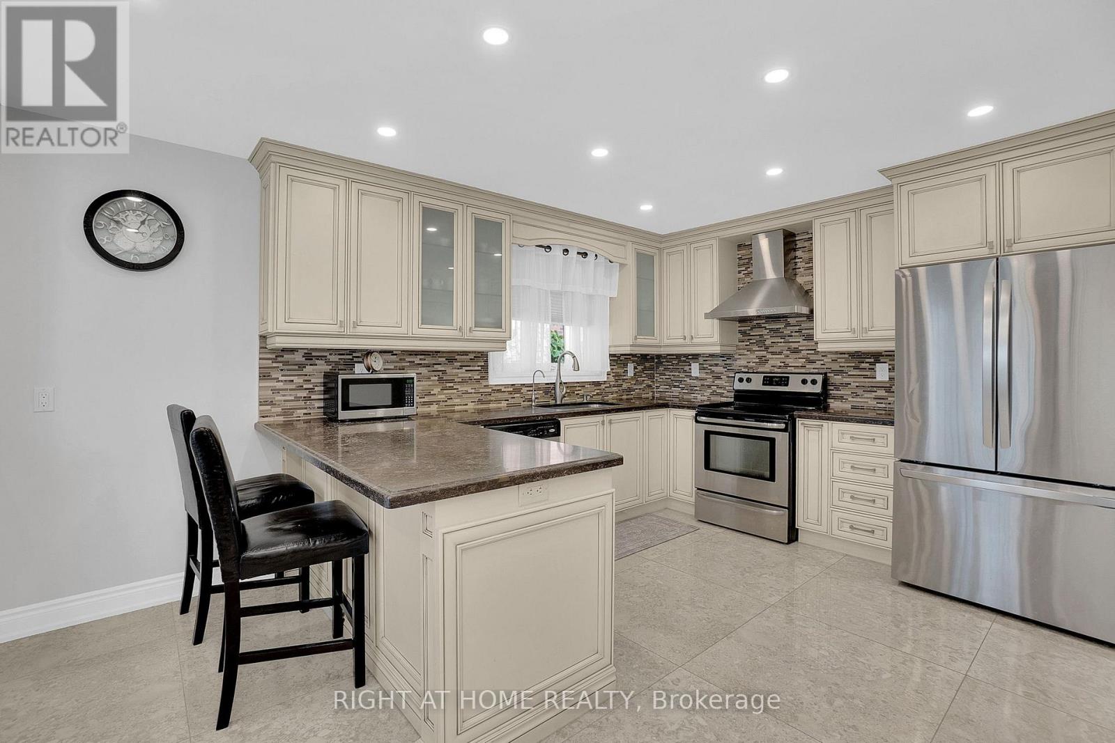 49 Pioneer Lane, Vaughan, Ontario  L4L 2P2 - Photo 6 - N13031172