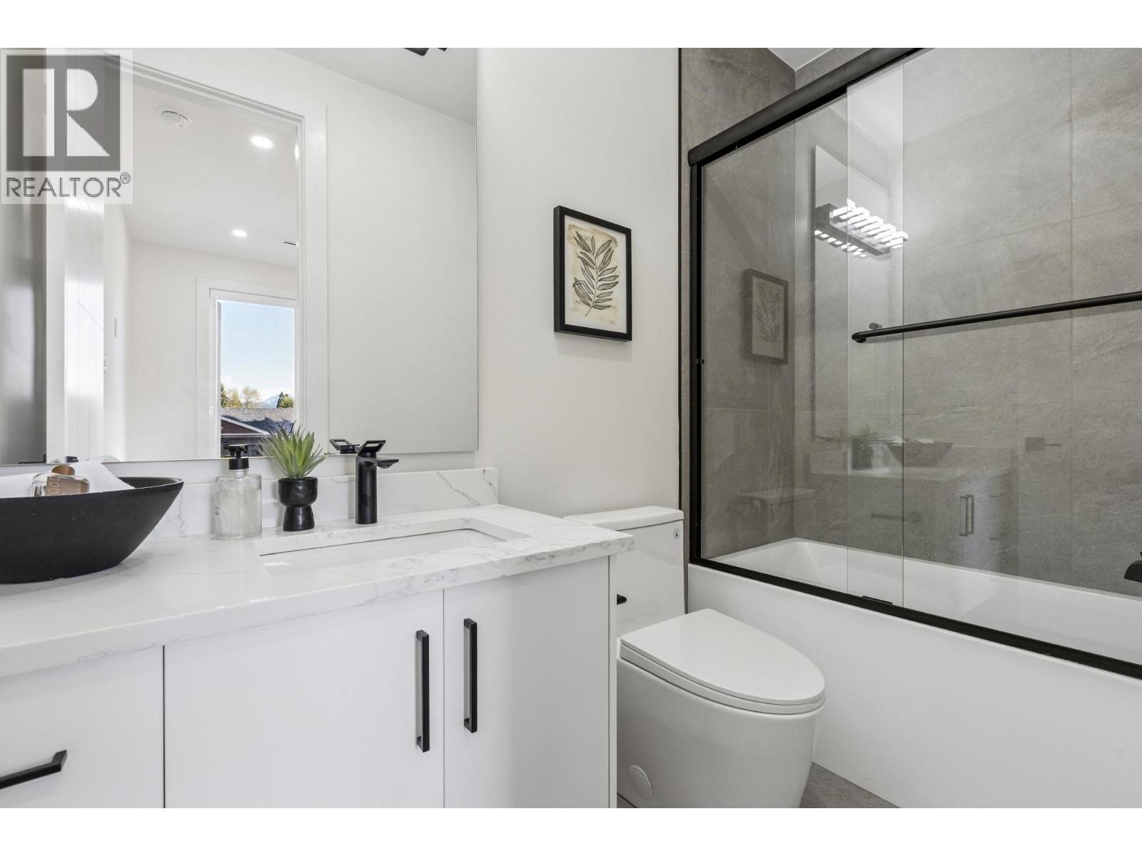 2 6512 Grant Street, Burnaby, British Columbia  V5B 2K8 - Photo 27 - R3117803