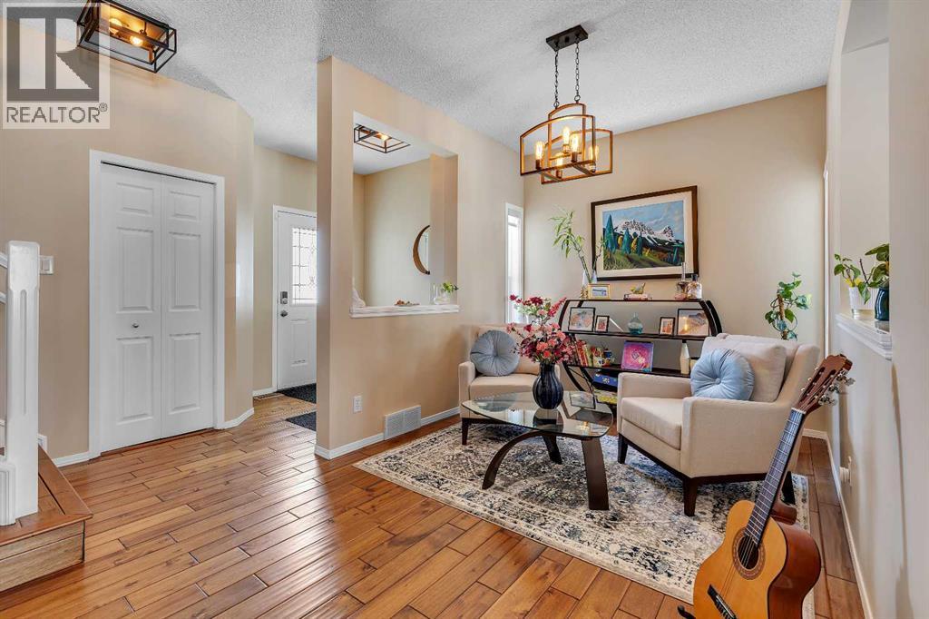 10 Evansbrooke Place Nw, Calgary, Alberta  T3P 1G3 - Photo 9 - A2297524
