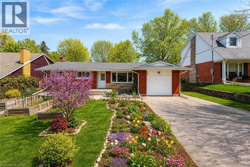92 BRAESIDE Avenue, Waterloo, Ontario