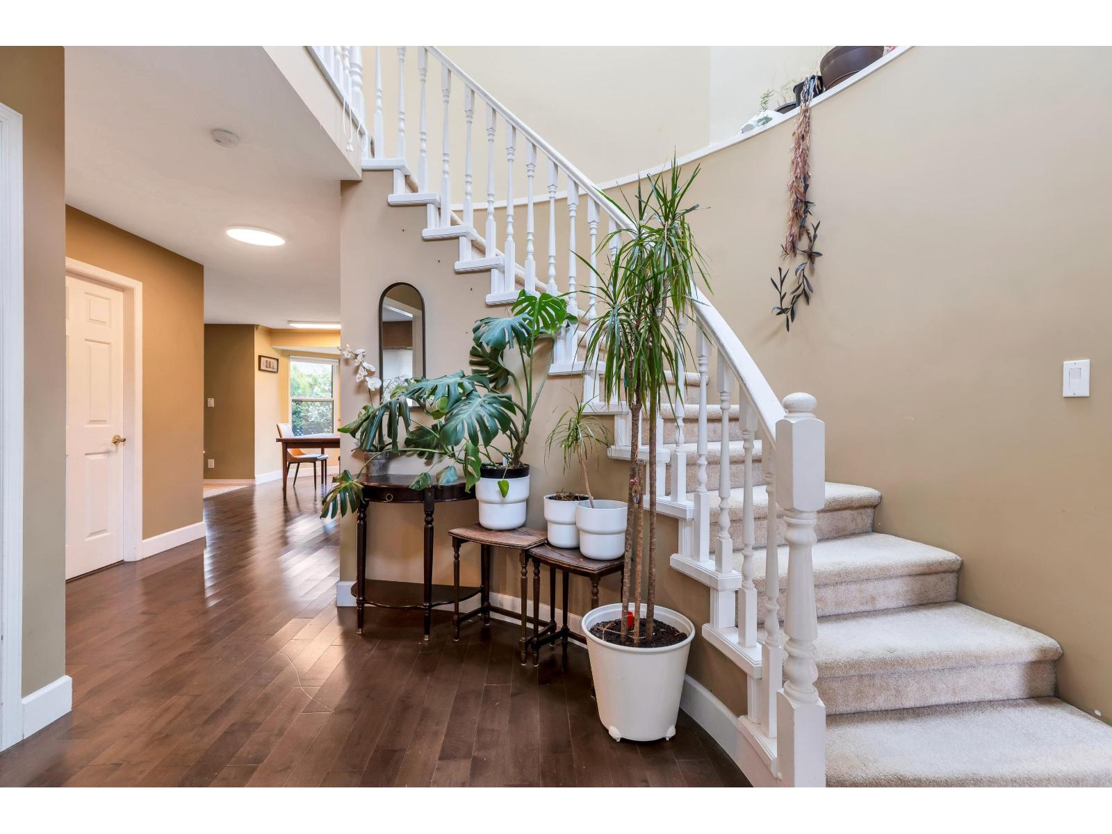 10528 168a Street, Surrey, British Columbia  V4N 3H6 - Photo 5 - R3117883