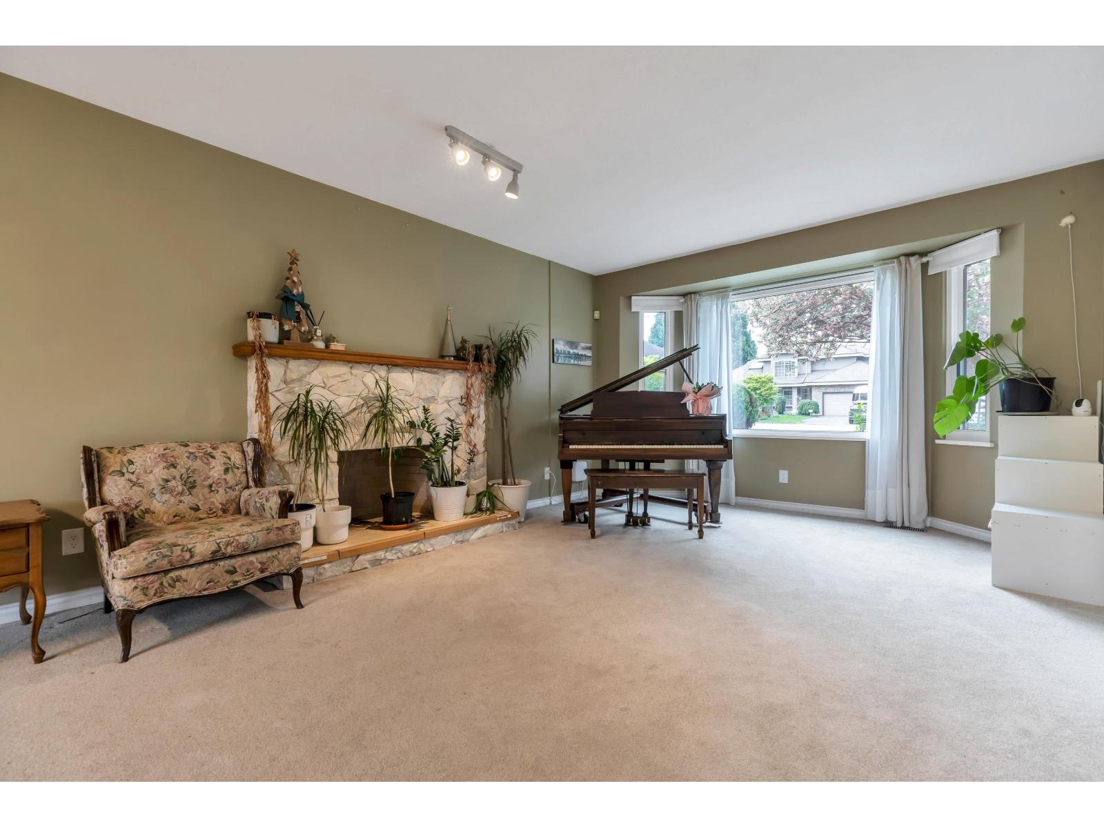 10528 168a Street, Surrey, British Columbia  V4N 3H6 - Photo 9 - R3117883
