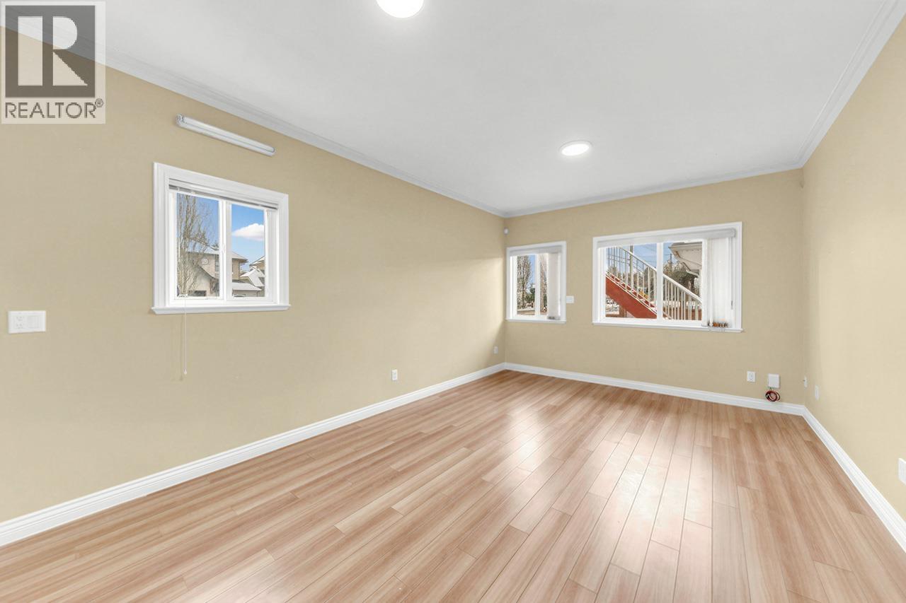 6698 Union Street, Burnaby, British Columbia  V5B 1X1 - Photo 13 - R3117911