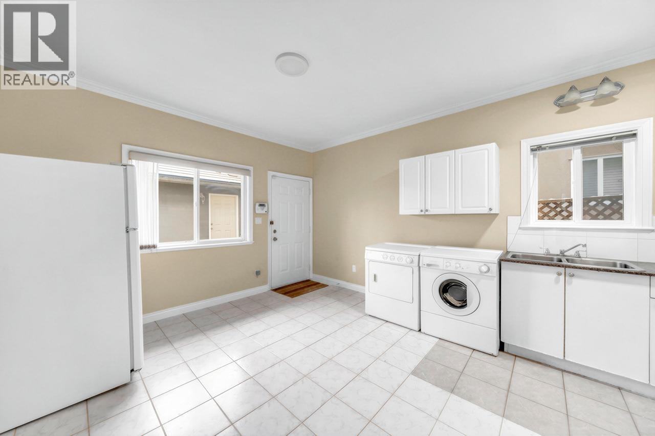 6698 Union Street, Burnaby, British Columbia  V5B 1X1 - Photo 8 - R3117911