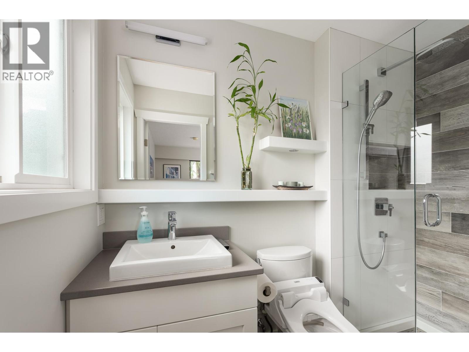 2376 King Albert Avenue, Coquitlam, British Columbia  V3J 7E4 - Photo 16 - R3117937