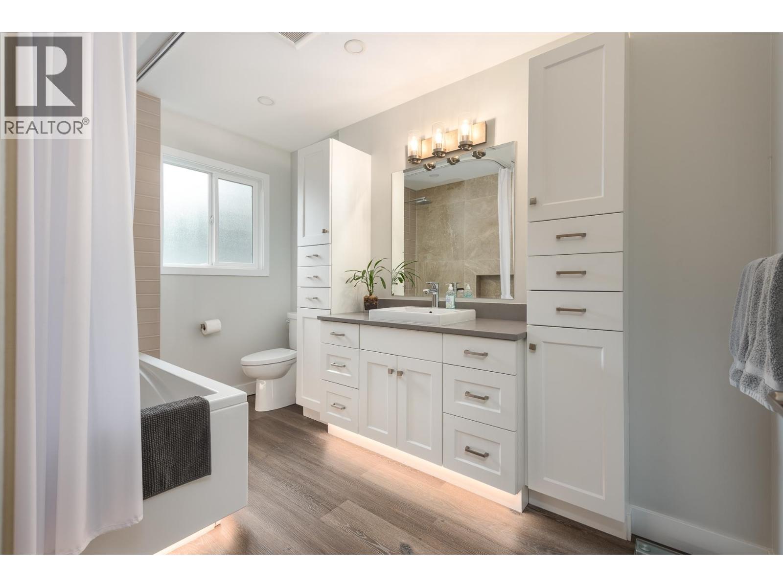 2376 King Albert Avenue, Coquitlam, British Columbia  V3J 7E4 - Photo 18 - R3117937