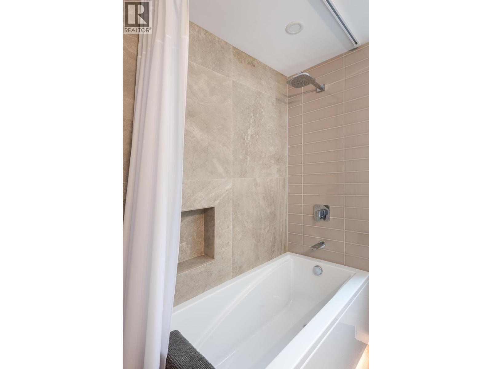 2376 King Albert Avenue, Coquitlam, British Columbia  V3J 7E4 - Photo 19 - R3117937
