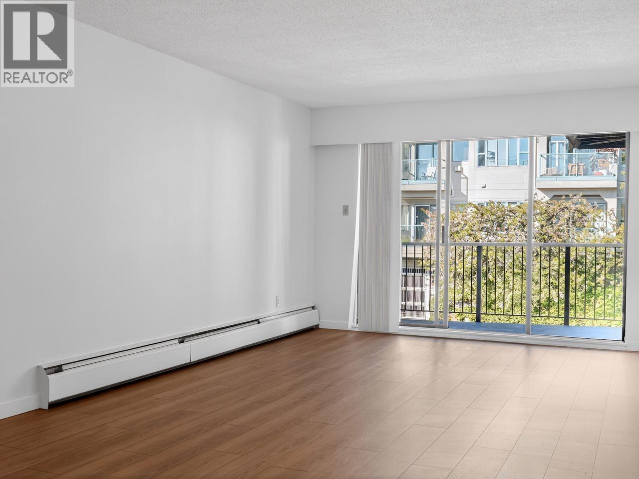308 170 W 4th Street, North Vancouver, British Columbia  V7M 1H5 - Photo 8 - R3117917