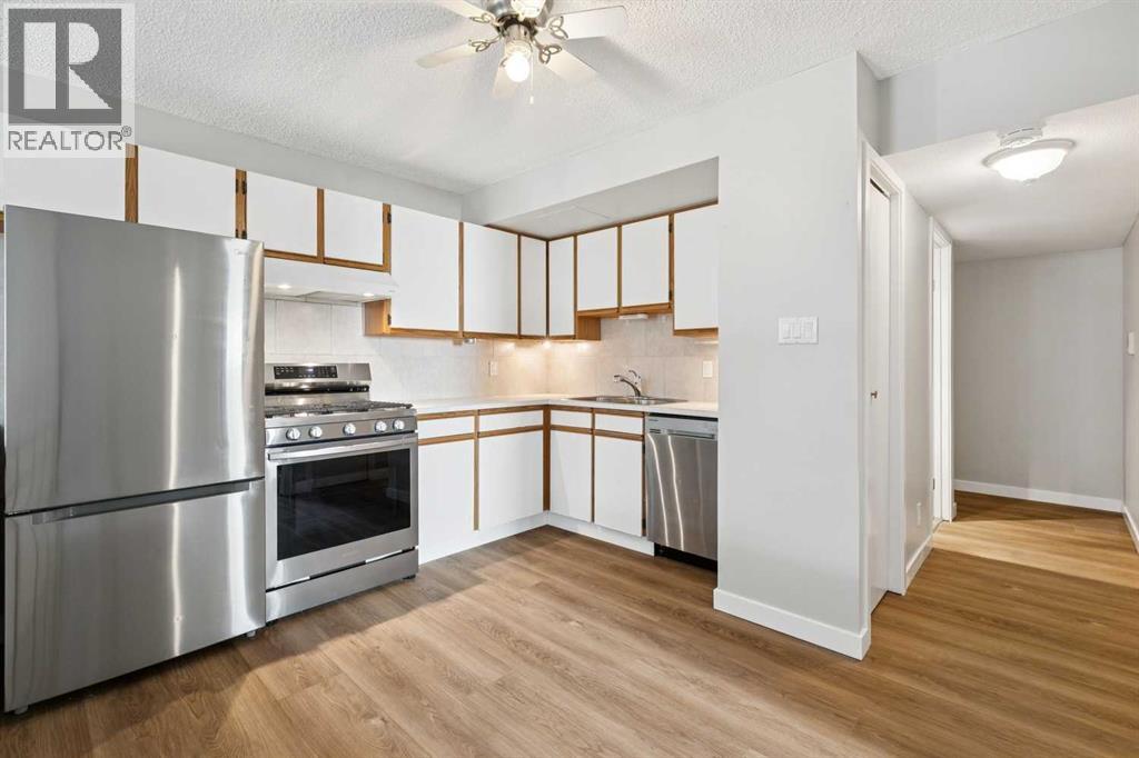 1, 312 Cedar Crescent SW, Calgary, Alberta  T3C 2Y8 - Photo 2 - A2305700