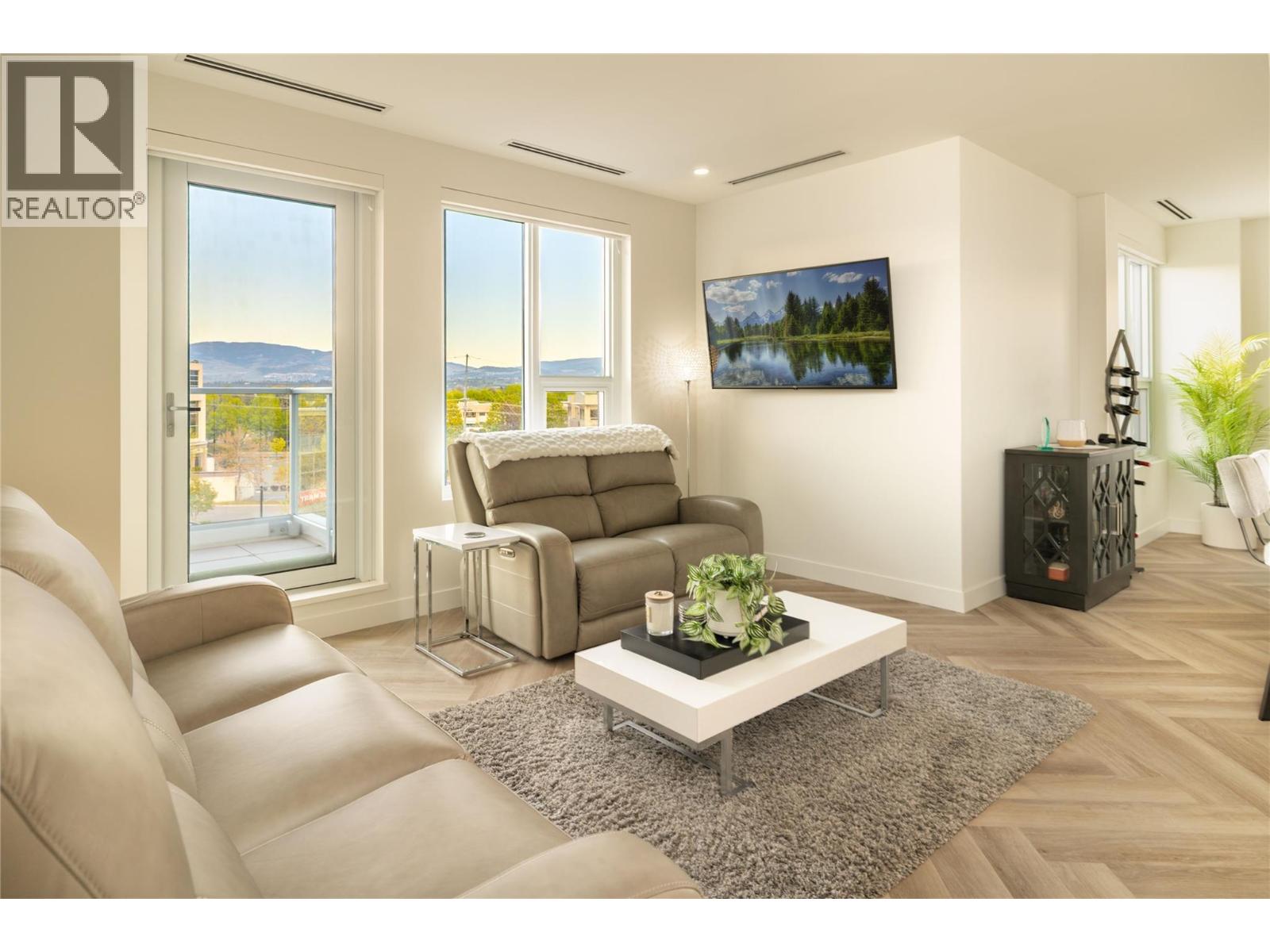 3340 Lakeshore Road Unit# 411, Kelowna, British Columbia  V1W 0H6 - Photo 4 - 10385458