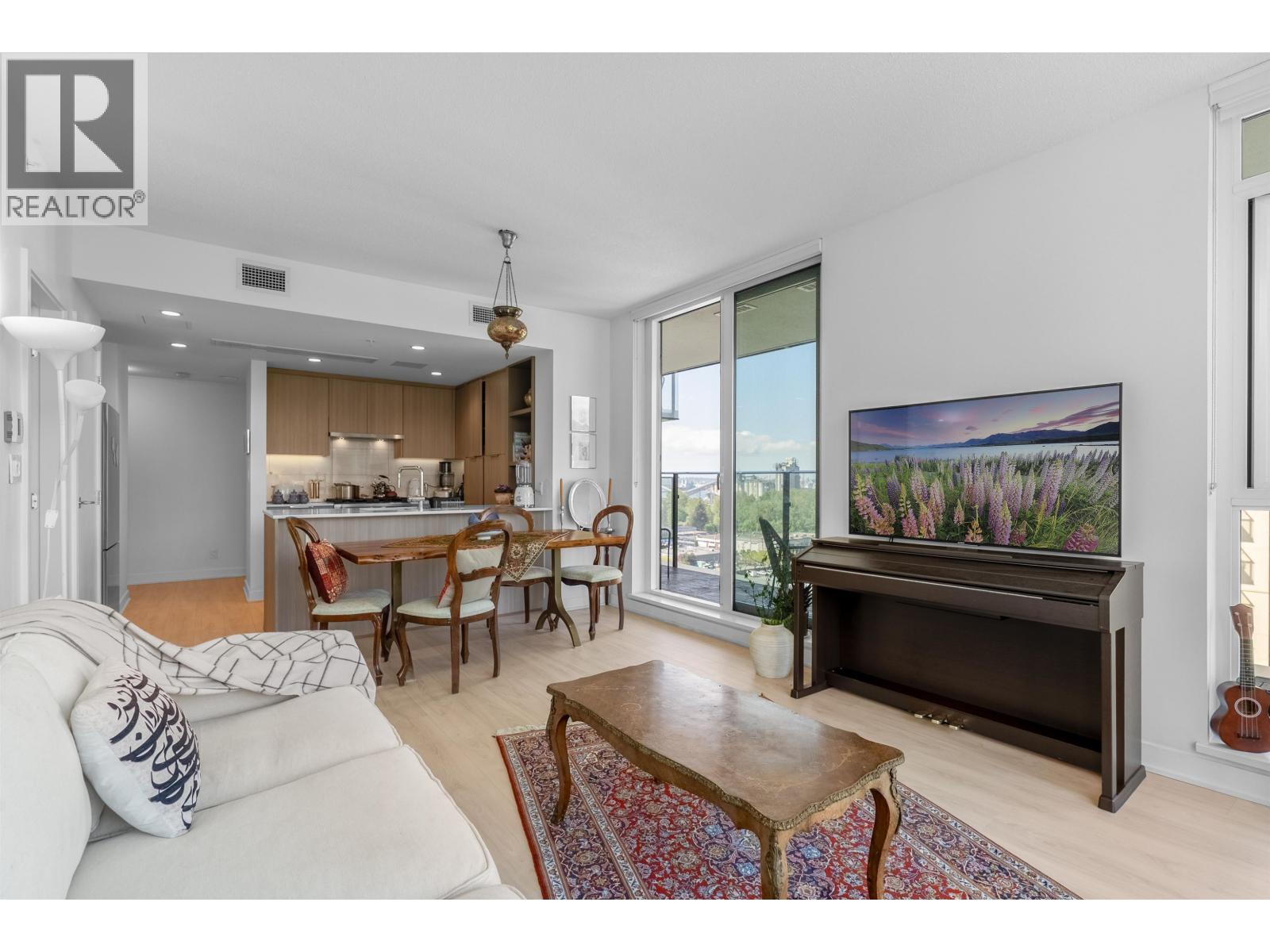 1307 1471 HUNTER STREET, North Vancouver, British Columbia