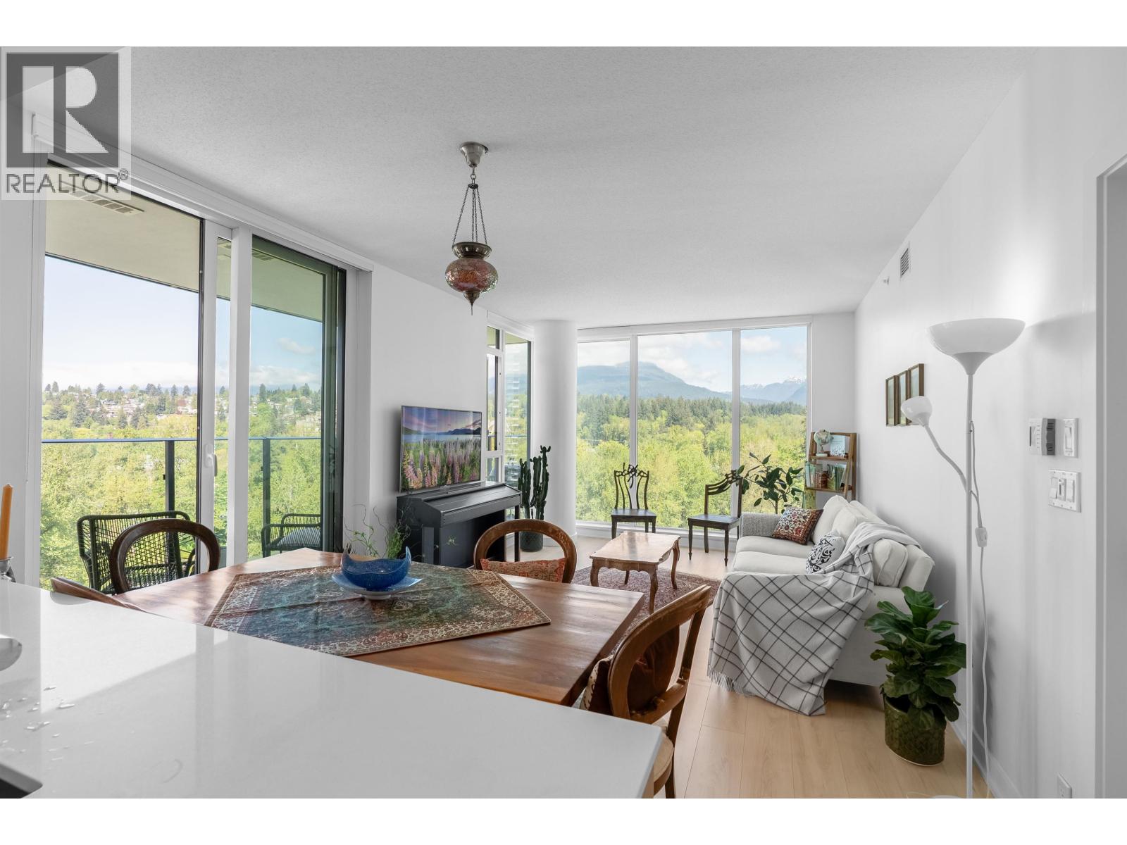 1307 1471 Hunter Street, North Vancouver, British Columbia  V7J 1H3 - Photo 2 - R3117734