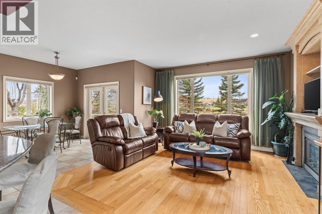 140 Simcoe Close Sw, Calgary, Alberta  T3H 4N3 - Photo 19 - A2305197