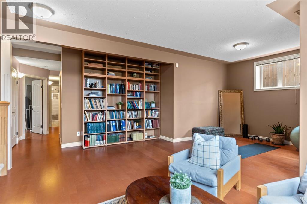 140 Simcoe Close Sw, Calgary, Alberta  T3H 4N3 - Photo 36 - A2305197