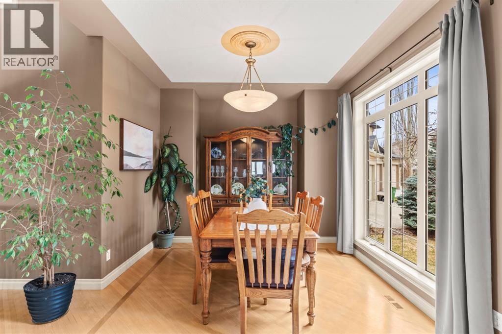 140 Simcoe Close Sw, Calgary, Alberta  T3H 4N3 - Photo 7 - A2305197