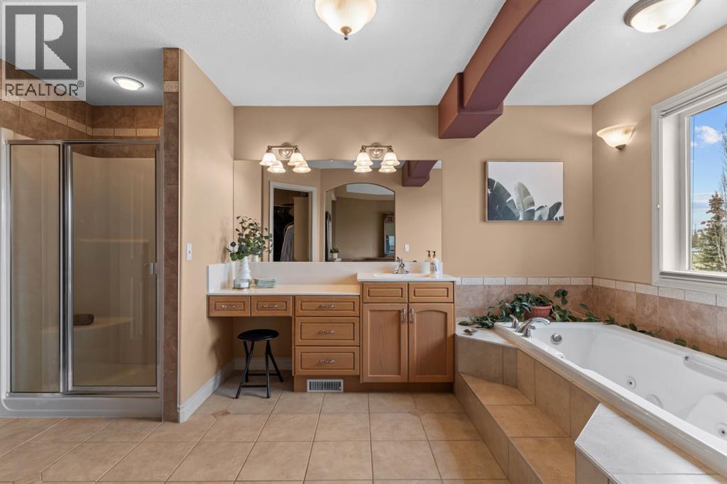 140 Simcoe Close Sw, Calgary, Alberta  T3H 4N3 - Photo 29 - A2305197