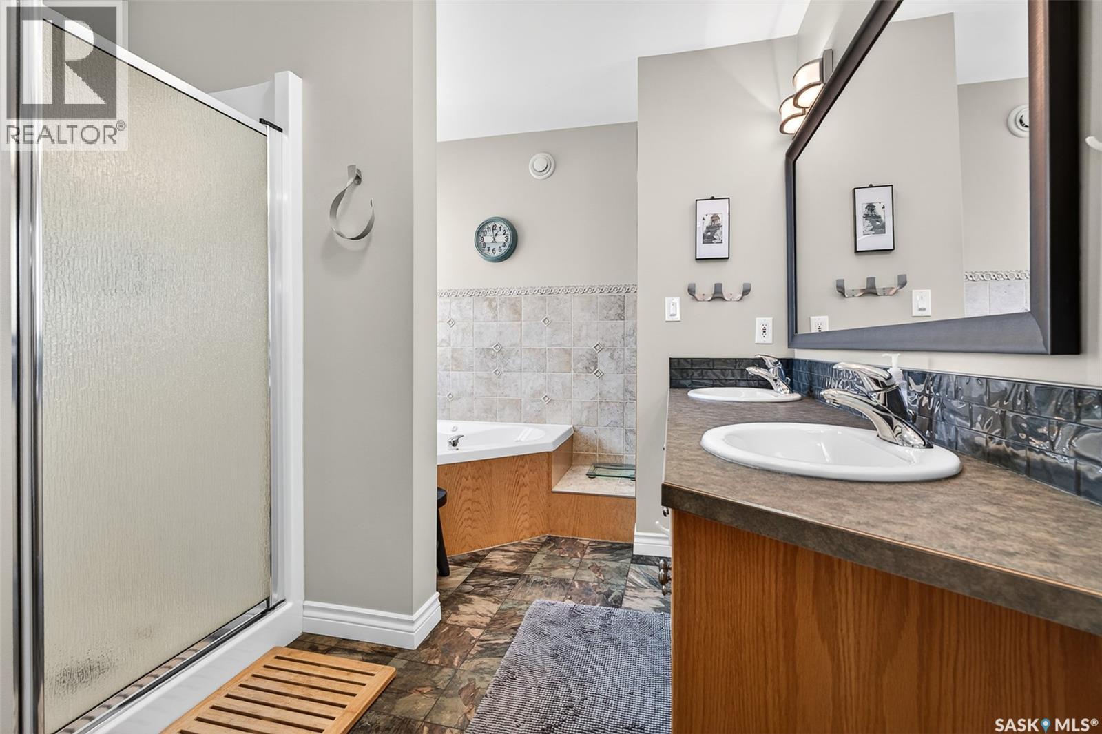 160 Calypso Drive, Moose Jaw, Saskatchewan  S6J 1G8 - Photo 42 - SK034319