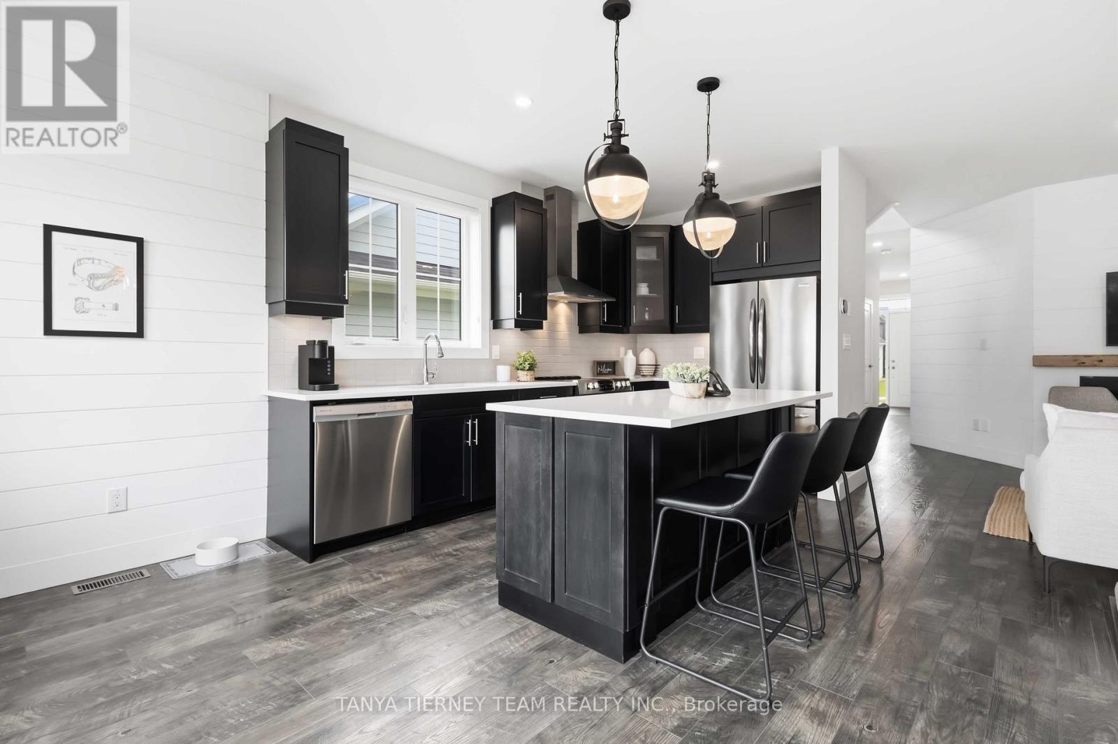 106 Sycamore Street, Blue Mountains, Ontario  L9Y 4E2 - Photo 17 - X13064878