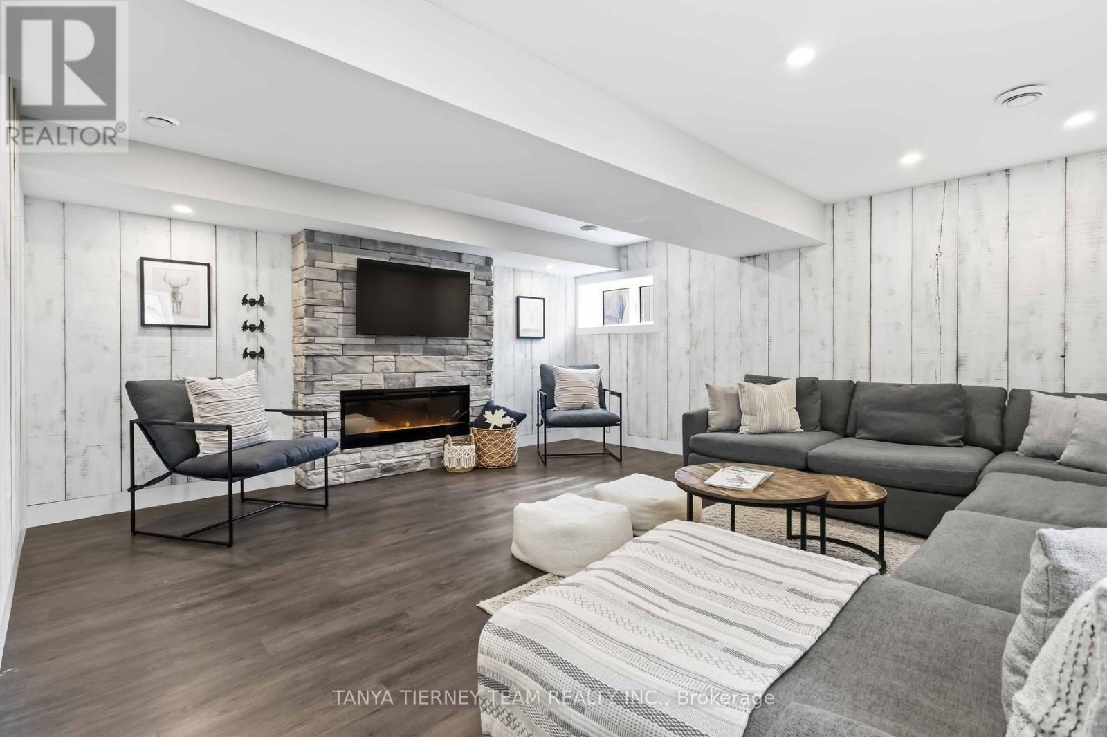 106 Sycamore Street, Blue Mountains, Ontario  L9Y 4E2 - Photo 30 - X13064878