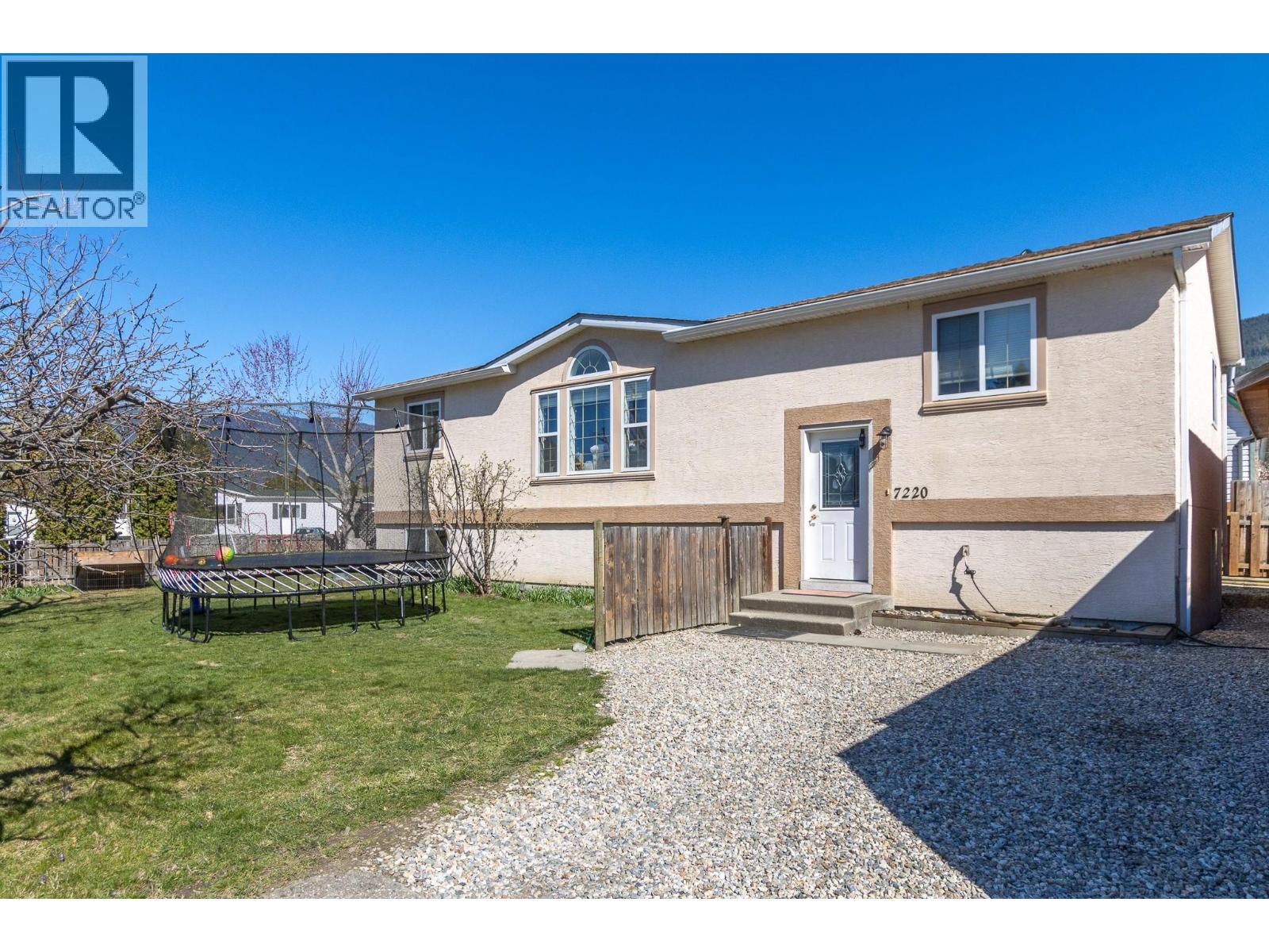 7220 47 Street NE, Salmon Arm, British Columbia  V0E 1K0 - Photo 1 - 10375013