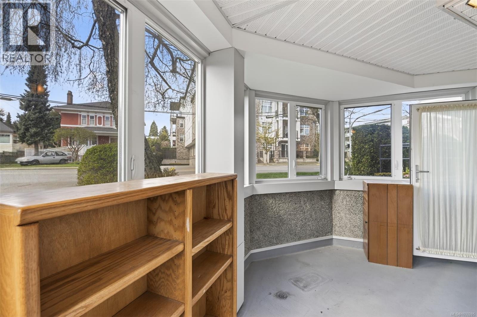 103 1807 Oak Bay Ave, Victoria, British Columbia  V8R 1C1 - Photo 19 - 1033285
