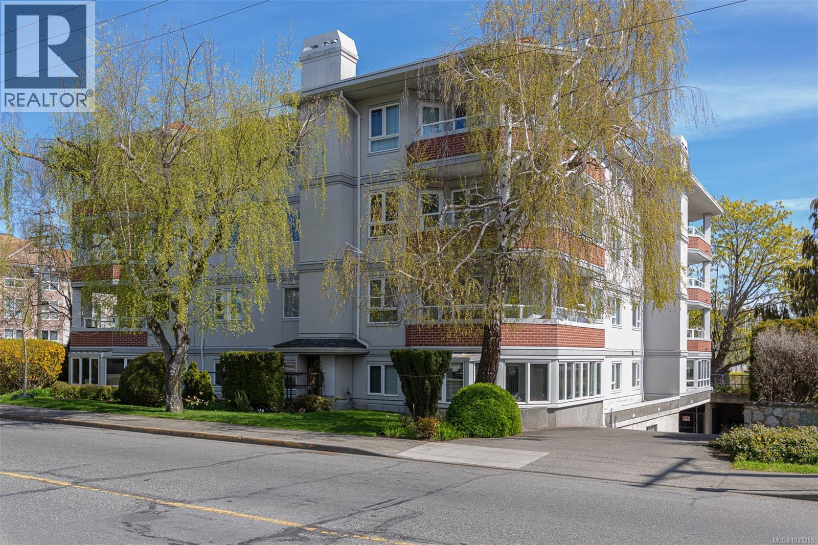 103 1807 Oak Bay Ave, Victoria, British Columbia  V8R 1C1 - Photo 31 - 1033285