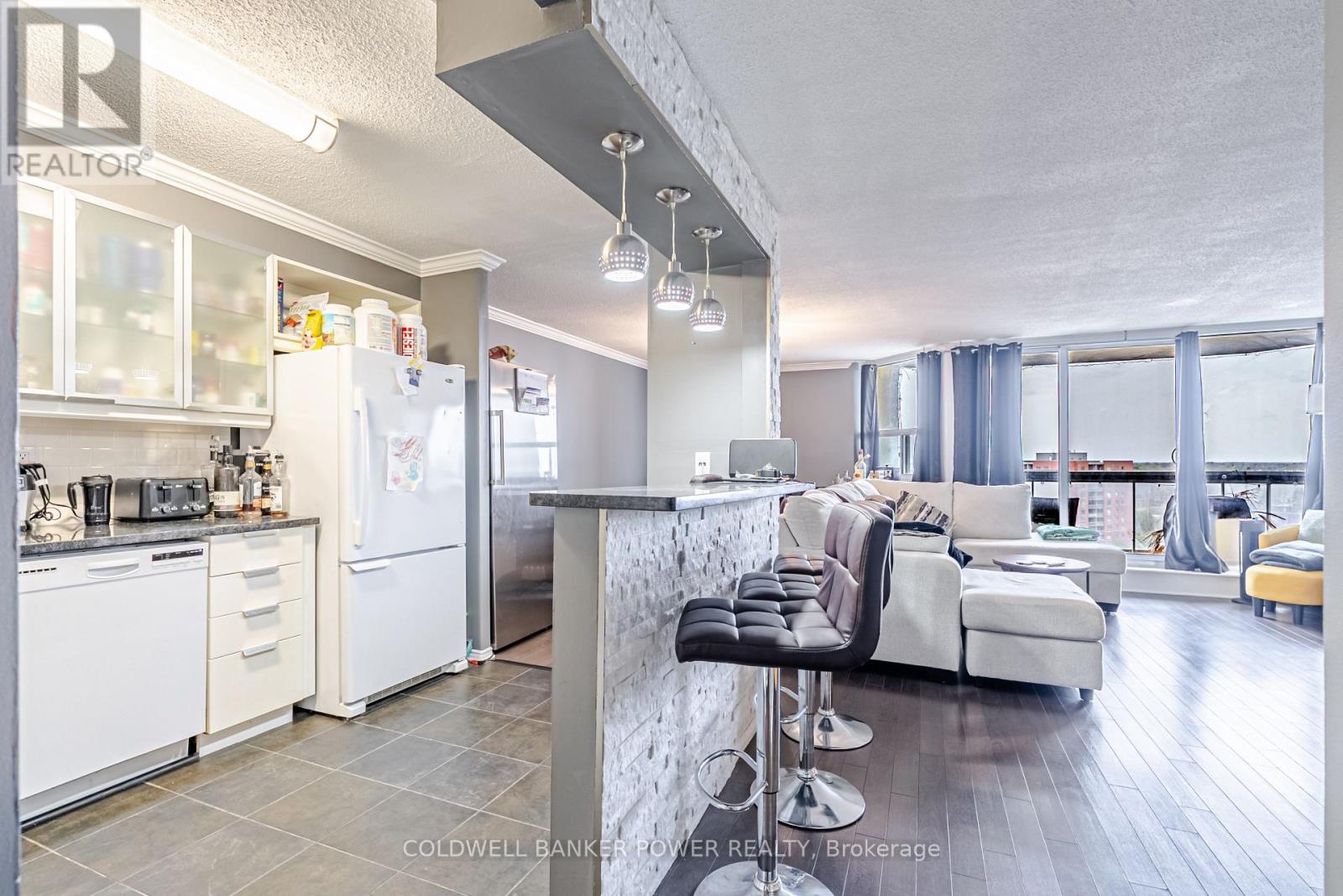 1604 - 323 Colborne Street, London East, Ontario  N6B 3N8 - Photo 3 - X13064992