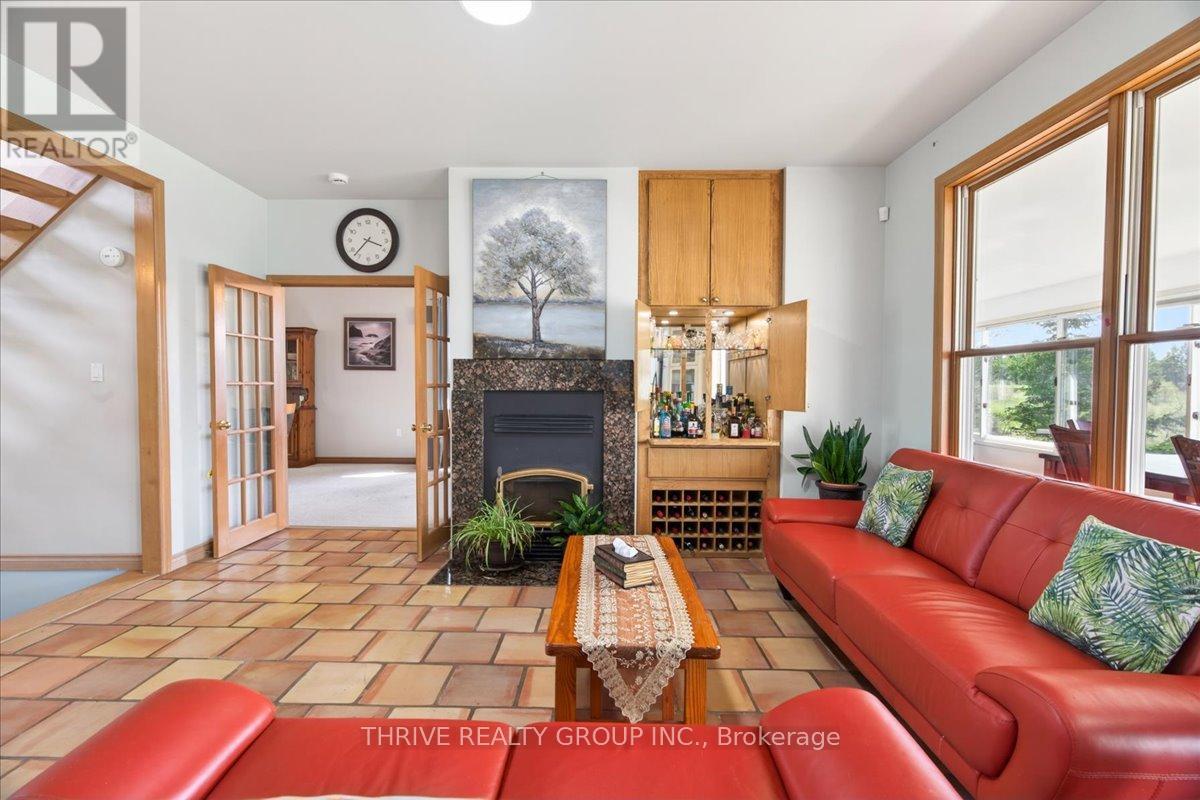 24992 Crinan Line, West Elgin, Ontario  N0L 2P0 - Photo 17 - X13065002