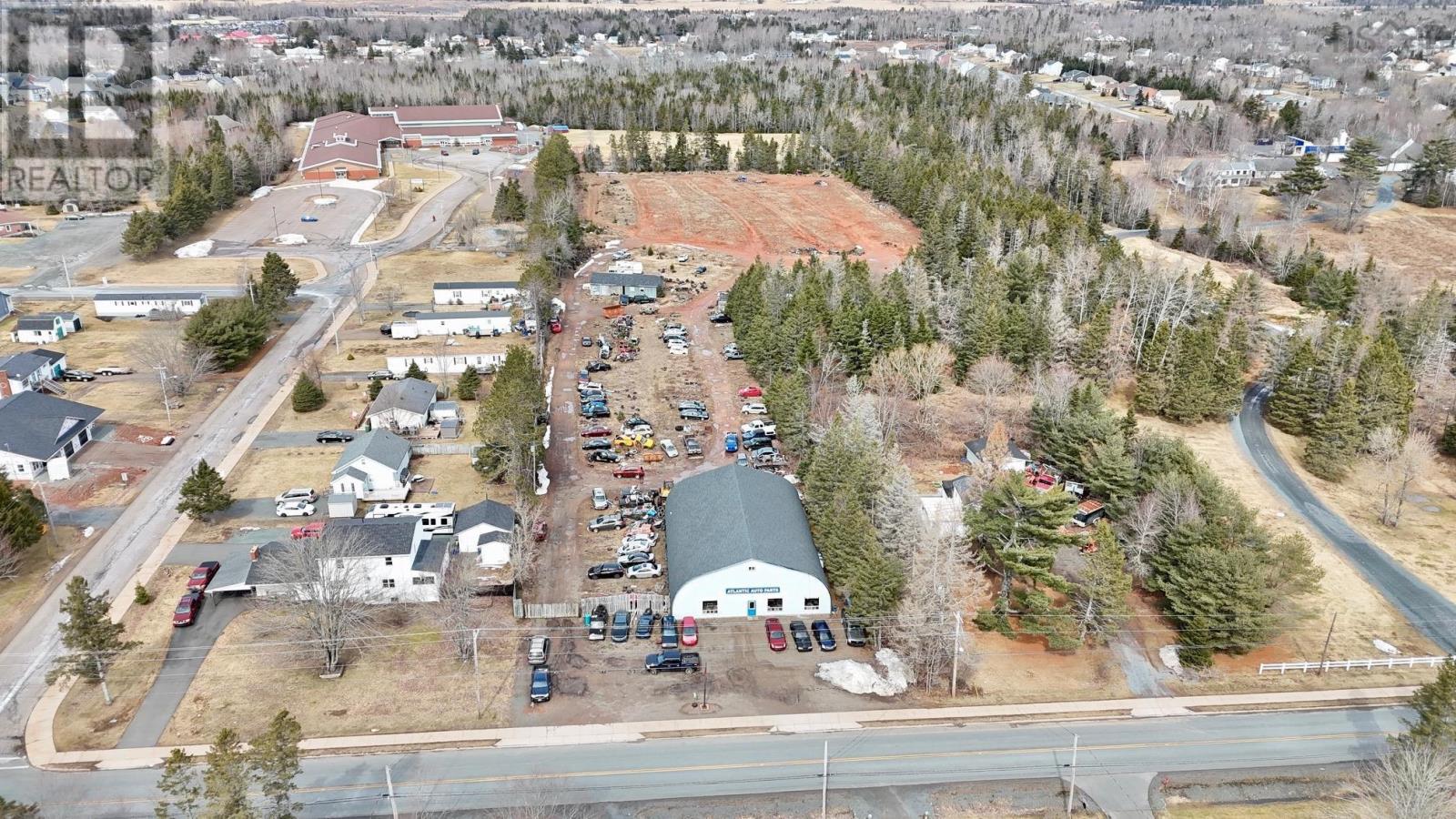 991 College Road, Valley, Nova Scotia  B6L 3G6 - Photo 3 - 202600392